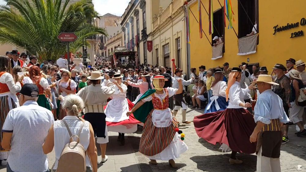Dancing in traditional Tenerife costumes